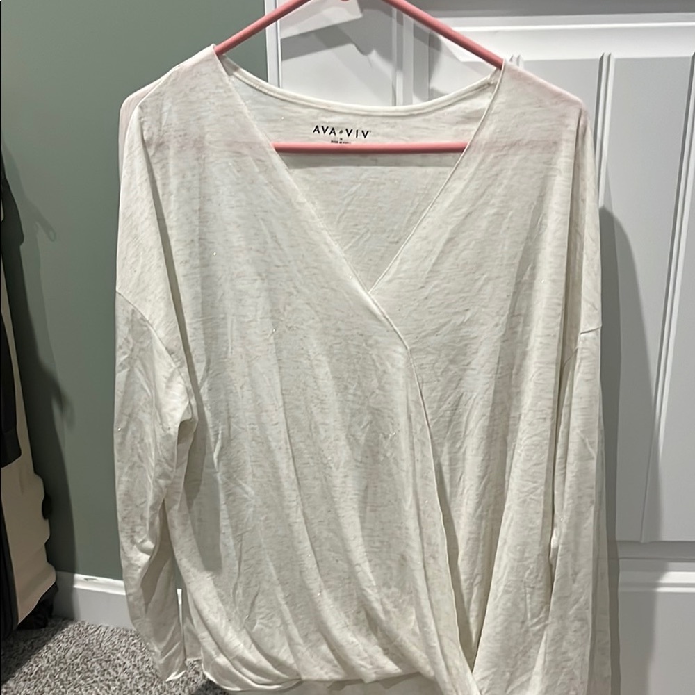 AVA & VIV Women's Cream Top